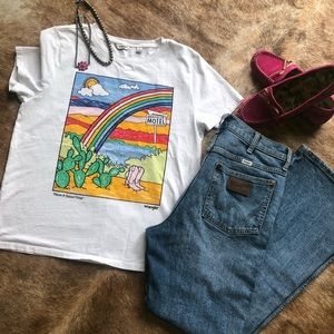 Wrangler motel graphic tee